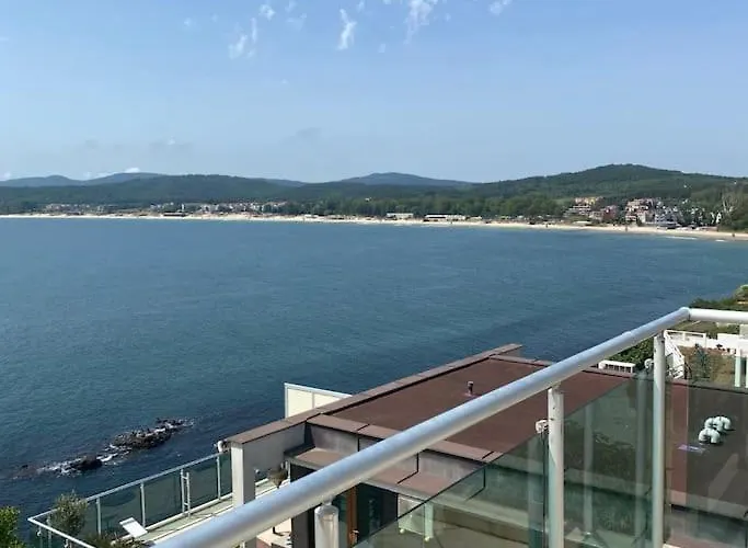 2 Bed Suite, Exclusive Sea Views Apartament