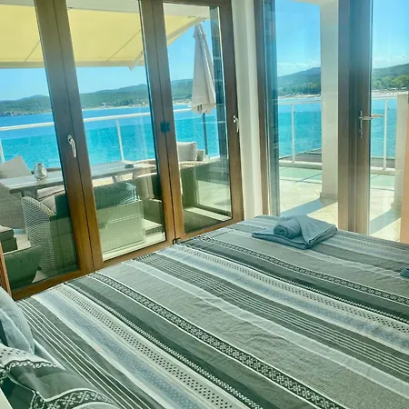 2 Bed Suite, Exclusive Sea Views *